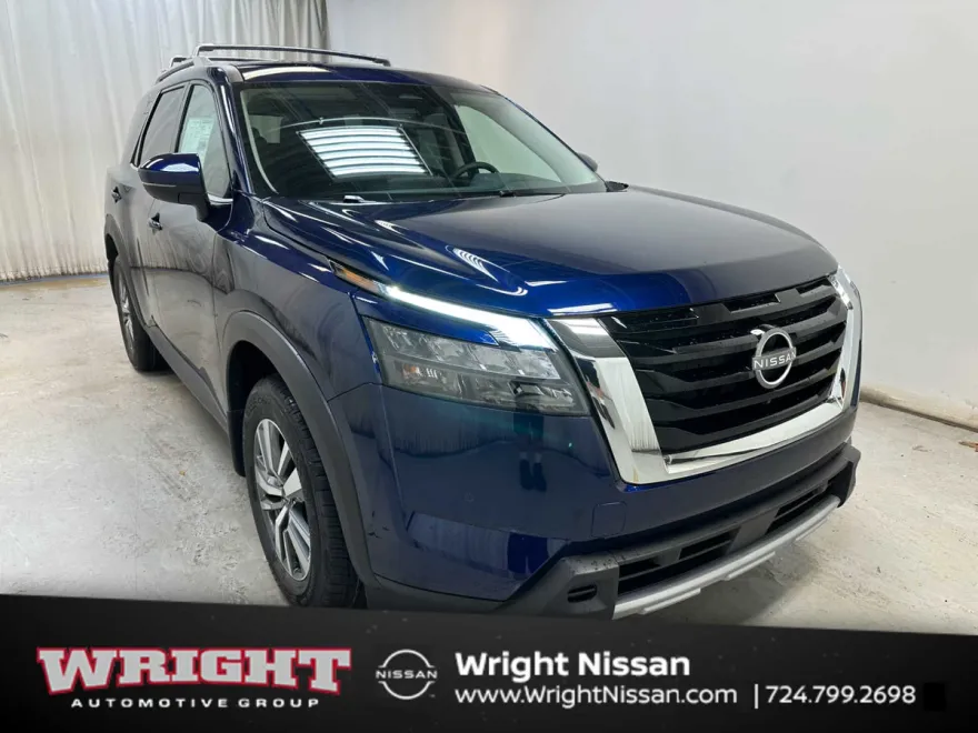 2025 Nissan Pathfinder SL photo 1