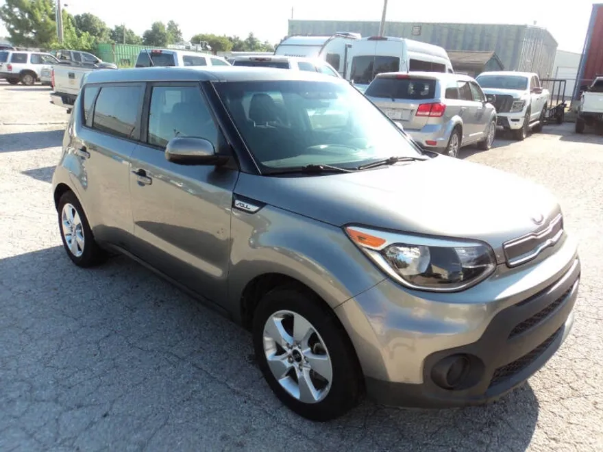 2017 Kia Soul Base photo 1