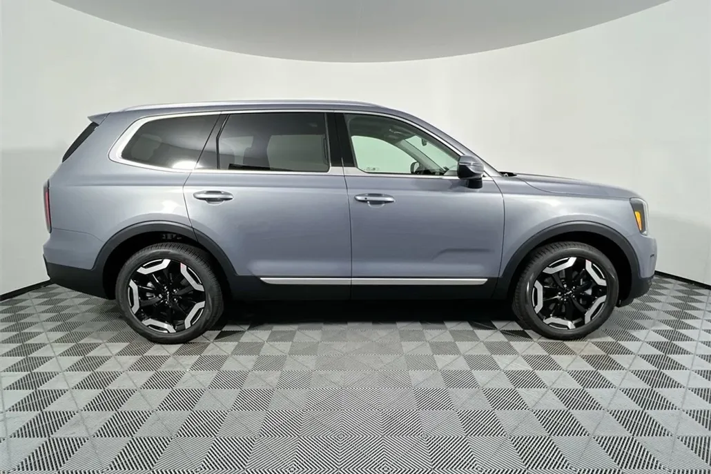2025 Kia Telluride EX photo 1