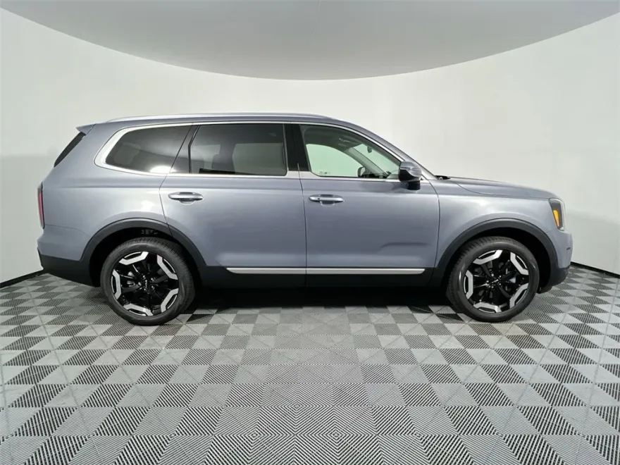 2025 Kia Telluride EX photo 1