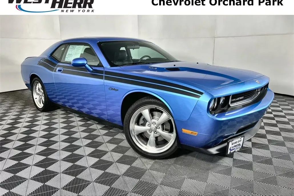 2010 Dodge Challenger R/T photo 1
