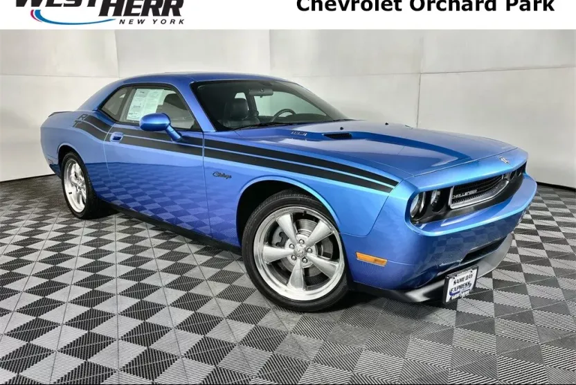 2010 Dodge Challenger R/T photo 1