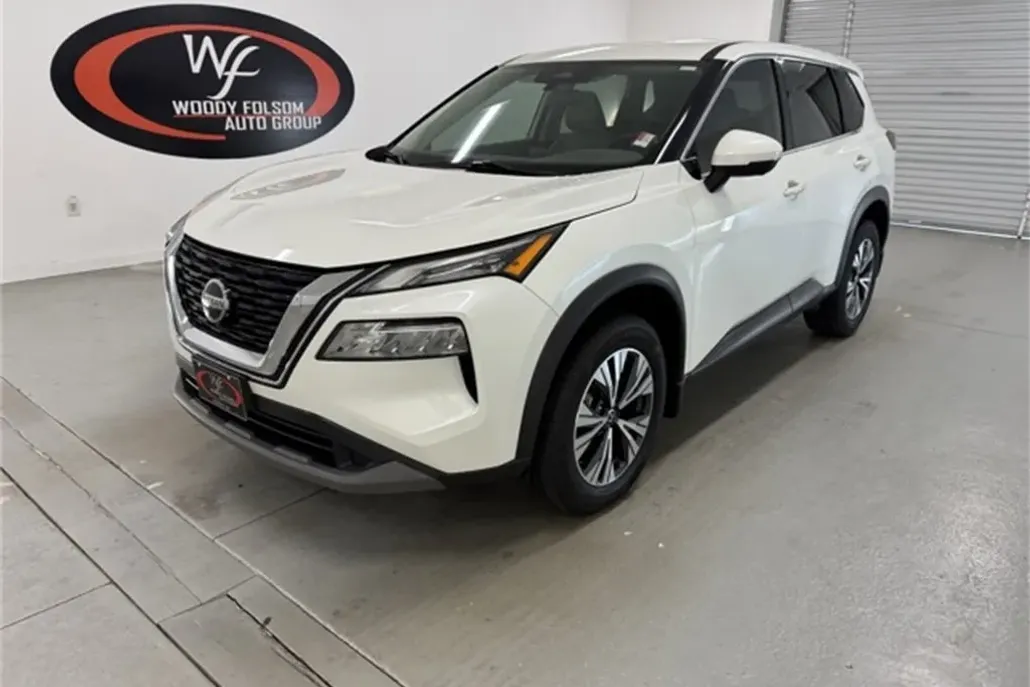 2021 Nissan Rogue SV photo 1