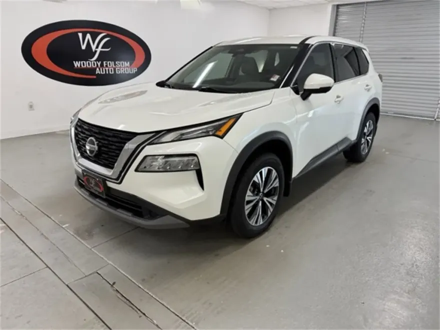 2021 Nissan Rogue SV photo 1