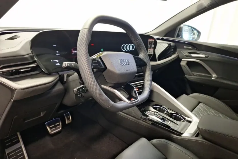 2025 Audi SQ5 Premium Plus photo 1