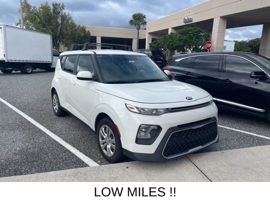 2021 Kia Soul LX photo 1
