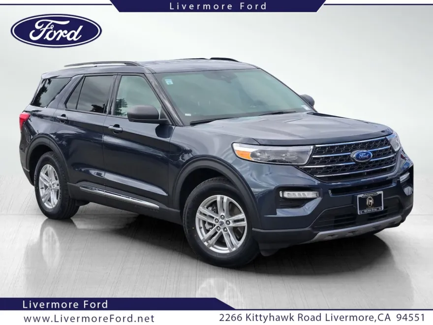 2022 Ford Explorer XLT photo 1