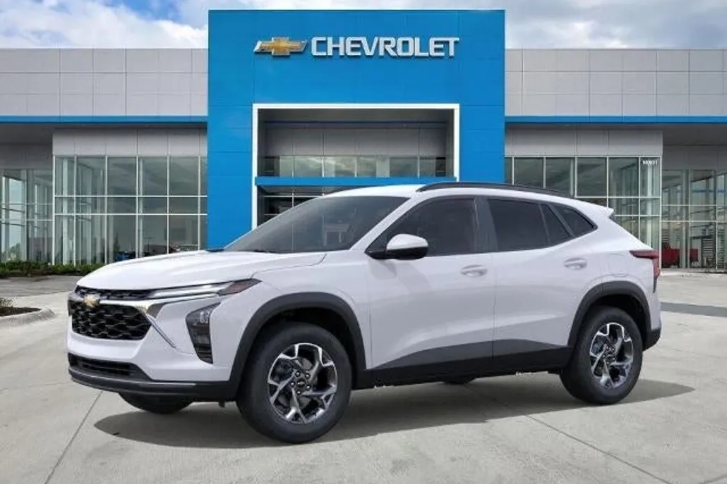 2026 Chevrolet Trax LT photo 1