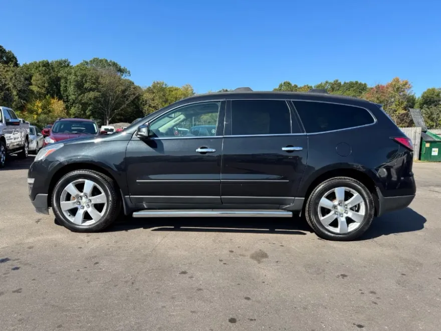 2015 Chevrolet Traverse LTZ photo 1