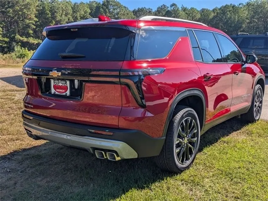 2026 Chevrolet Traverse photo 1