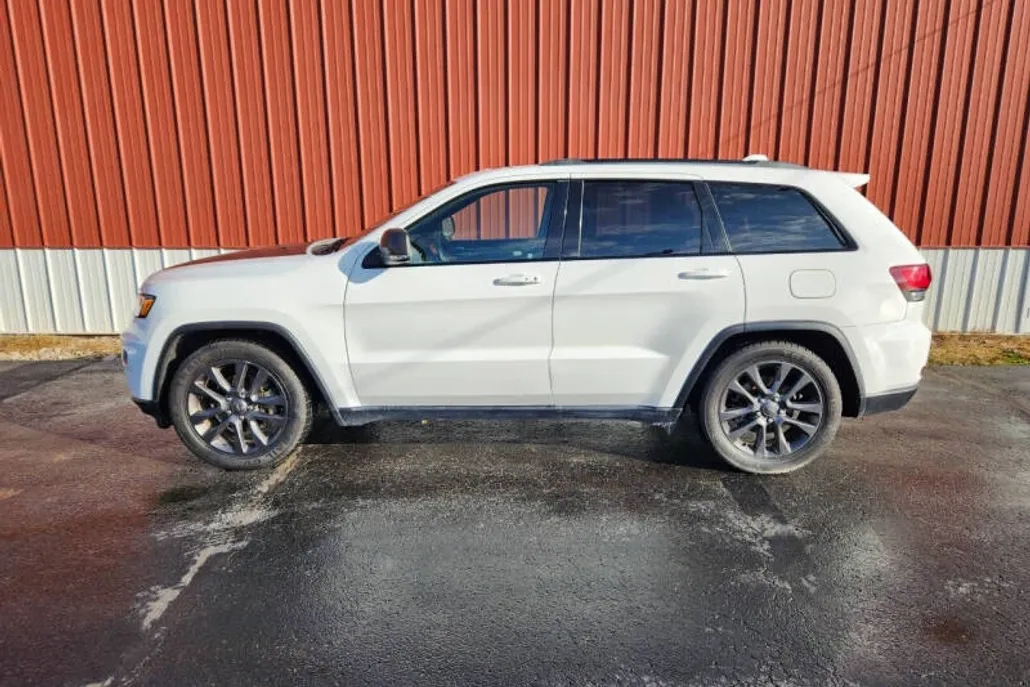2020 Jeep Grand Cherokee Trailhawk photo 1