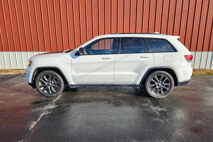 2020 Jeep Grand Cherokee Trailhawk photo 1