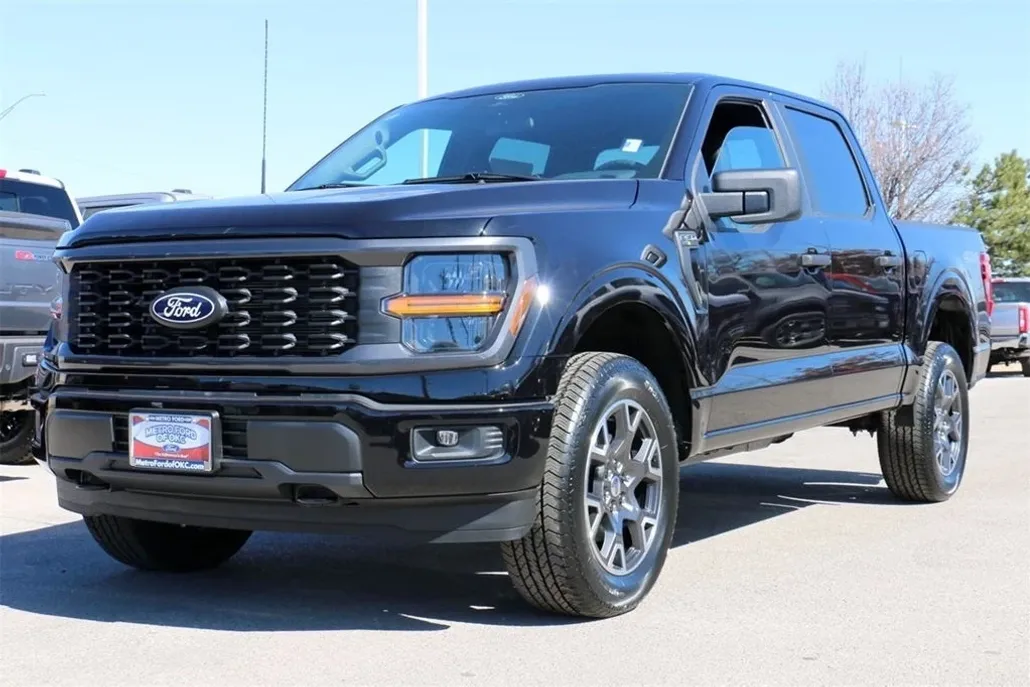 2025 Ford F-150 STX photo 1
