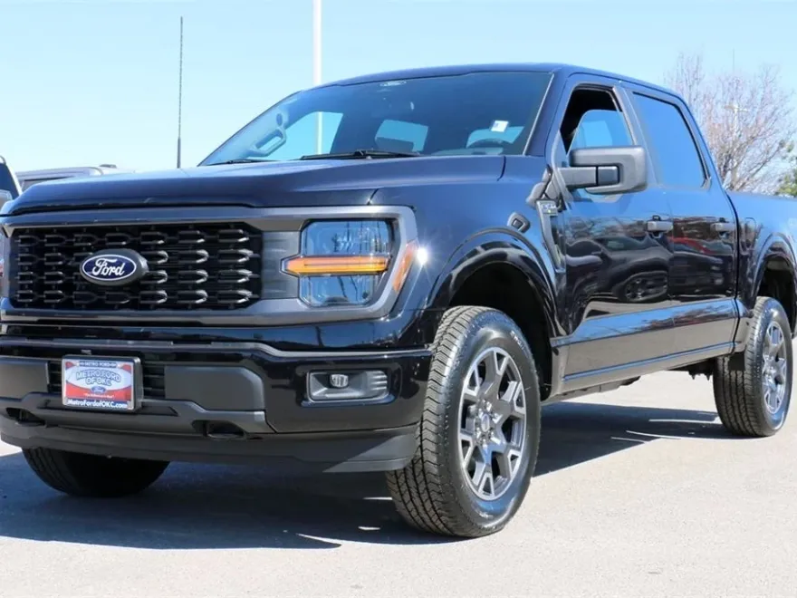 2025 Ford F-150 STX photo 1