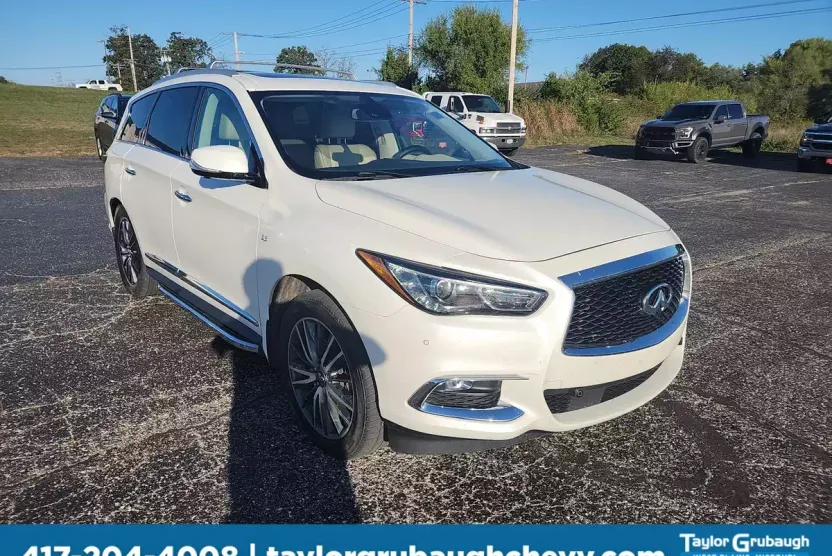 2017 Infiniti QX60 photo 1