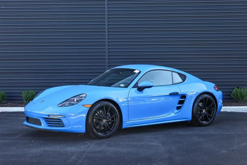 2025 Porsche Cayman photo 1