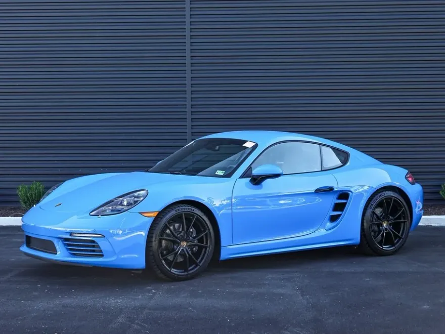 2025 Porsche Cayman photo 1