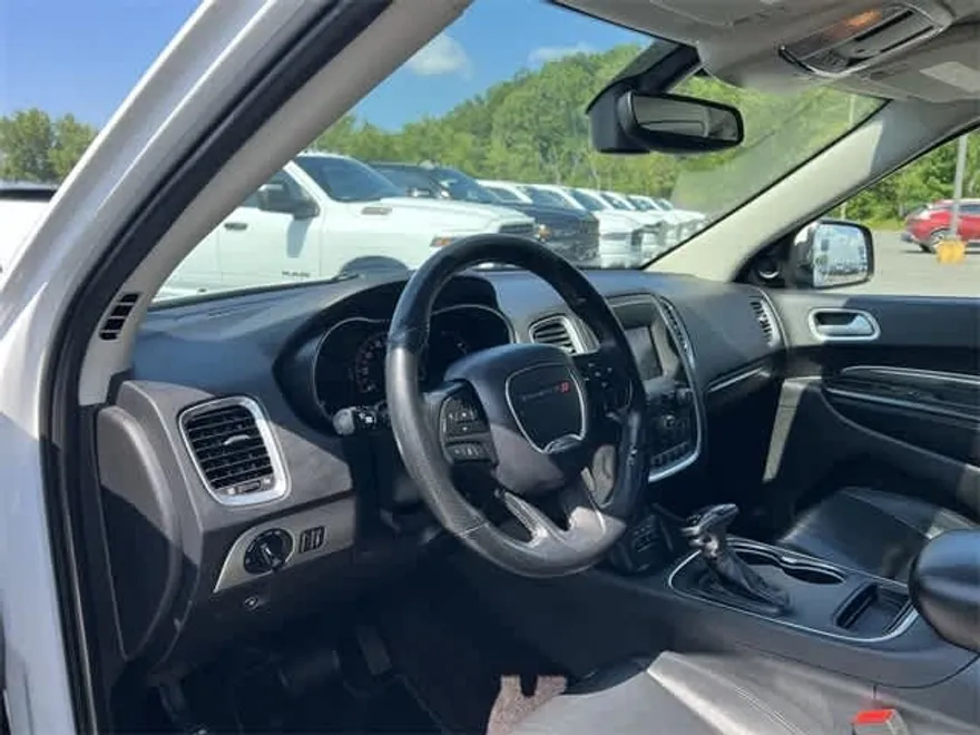 2019 Dodge Durango SXT photo 1