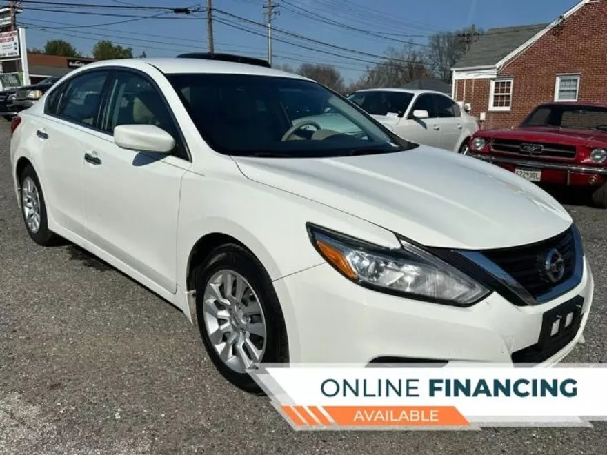2017 Nissan Altima 2.5 photo 1