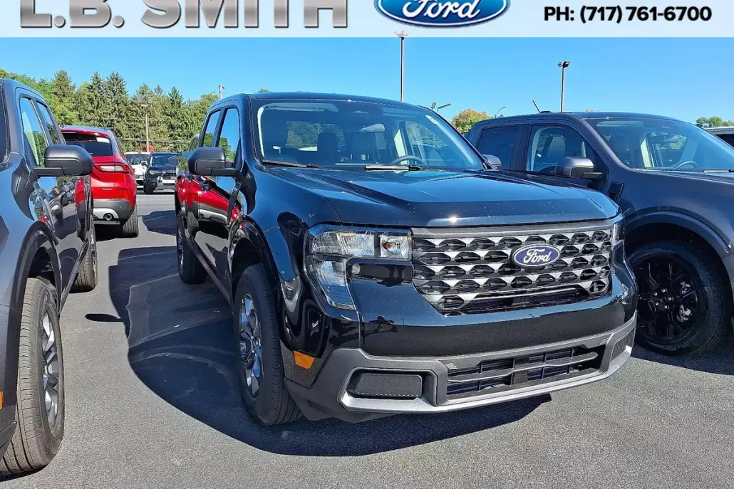 2025 Ford Maverick XLT photo 1