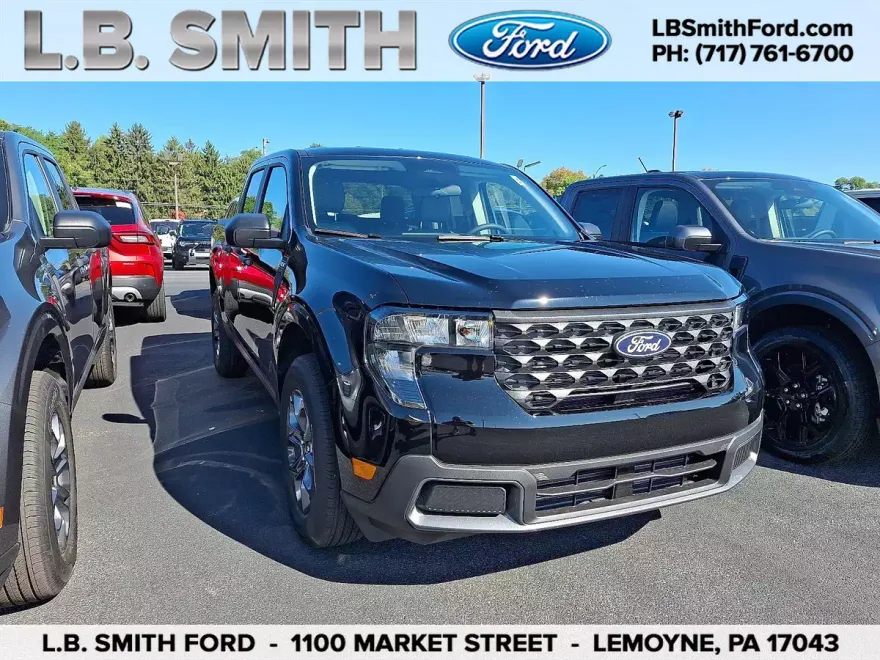 2025 Ford Maverick XLT photo 1