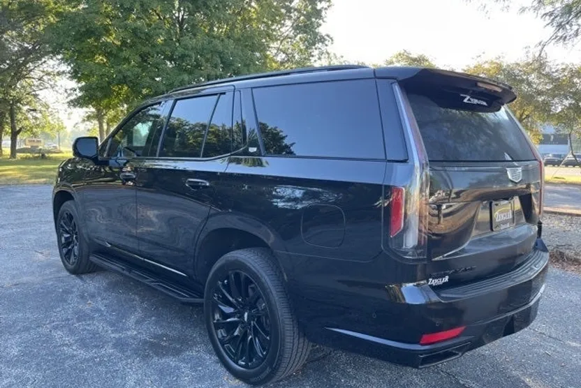 2023 Cadillac Escalade Sport photo 1