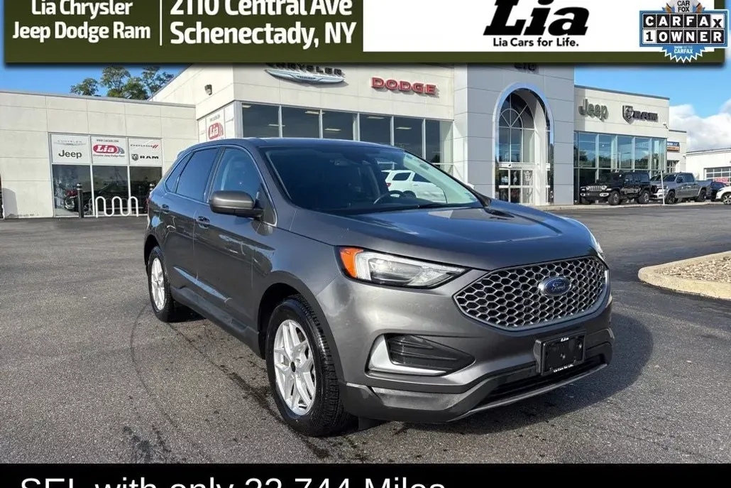2023 Ford Edge SEL photo 1