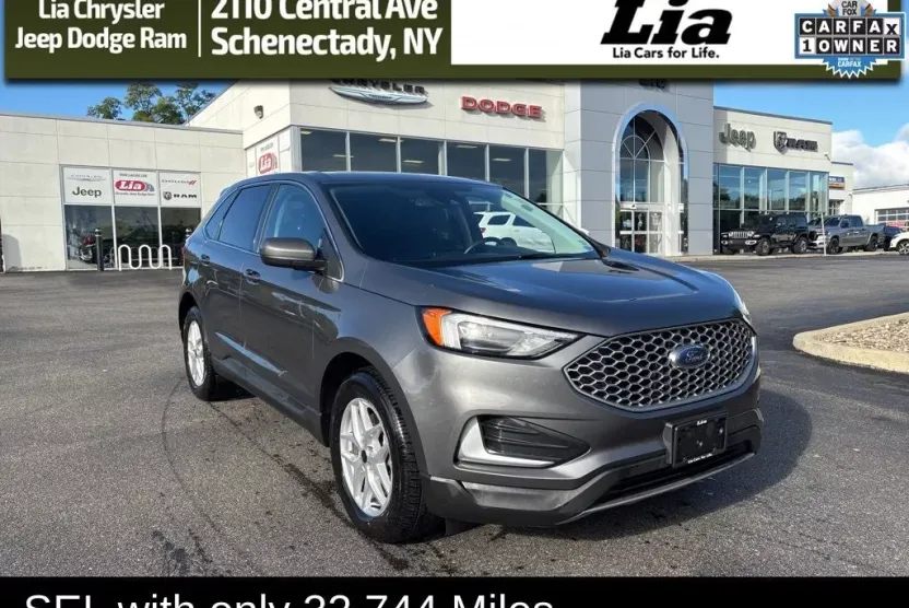 2023 Ford Edge SEL photo 1