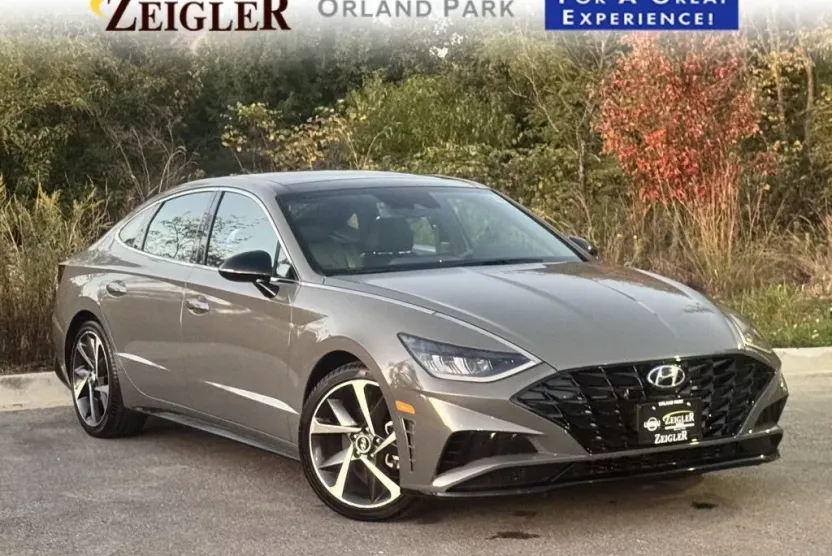 2022 Hyundai Sonata SEL Plus photo 1