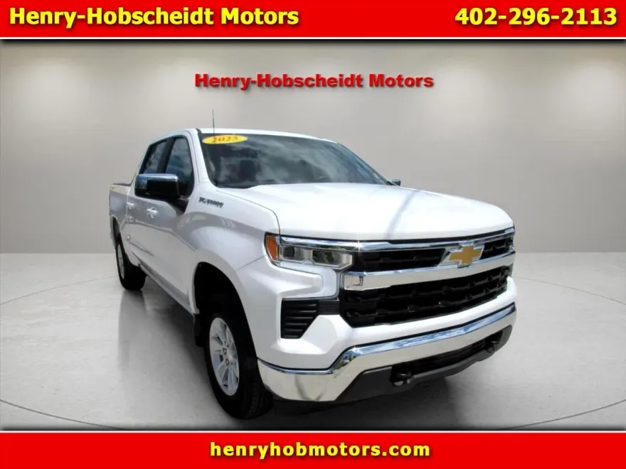 2025 Chevrolet Silverado 1500 LT photo 1