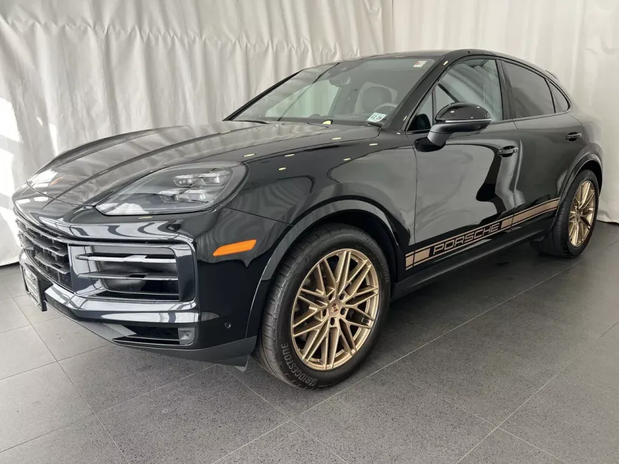 2025 Porsche Cayenne Coupe photo 1