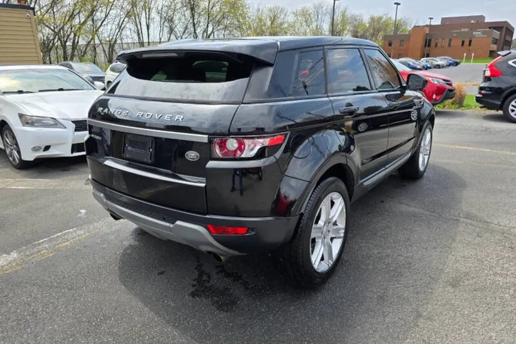 2014 Land Rover Range Rover Evoque Pure Premium photo 1