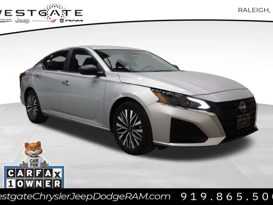 2024 Nissan Altima 2.5 SV photo 1