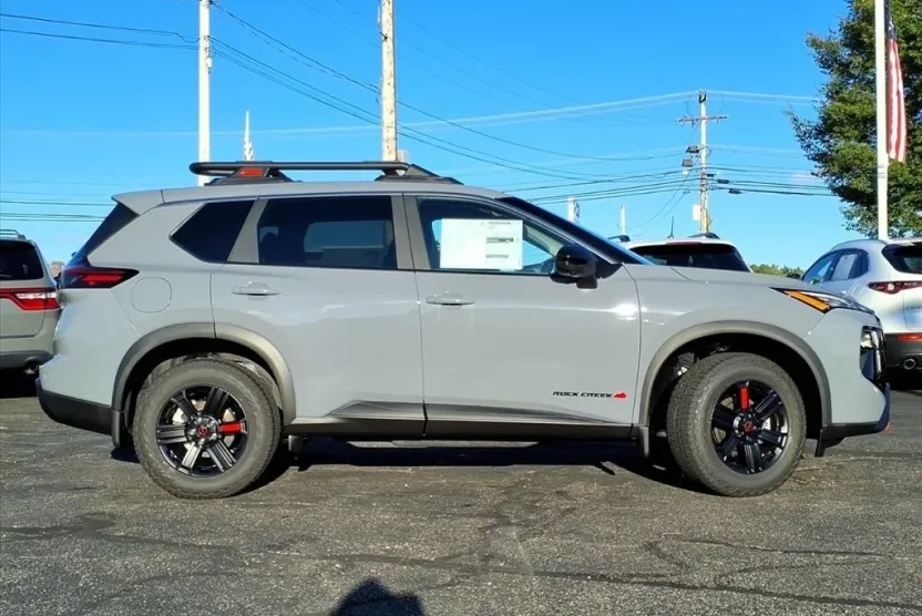 2026 Nissan Rogue SV photo 1