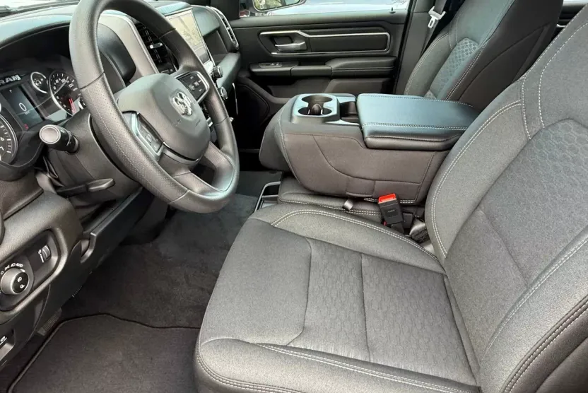 2025 Ram 1500 Big Horn photo 1