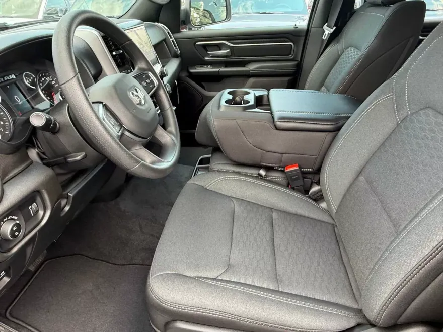 2025 Ram 1500 Big Horn photo 1