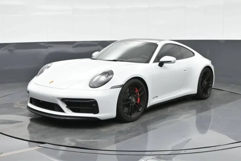 2022 Porsche 911 GTS photo 1