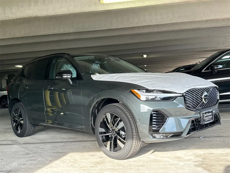 2026 Volvo XC60 B5 Plus photo 1
