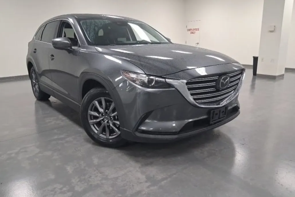 2022 Mazda CX-9 Touring photo 1