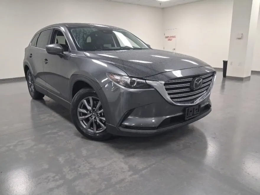2022 Mazda CX-9 Touring photo 1