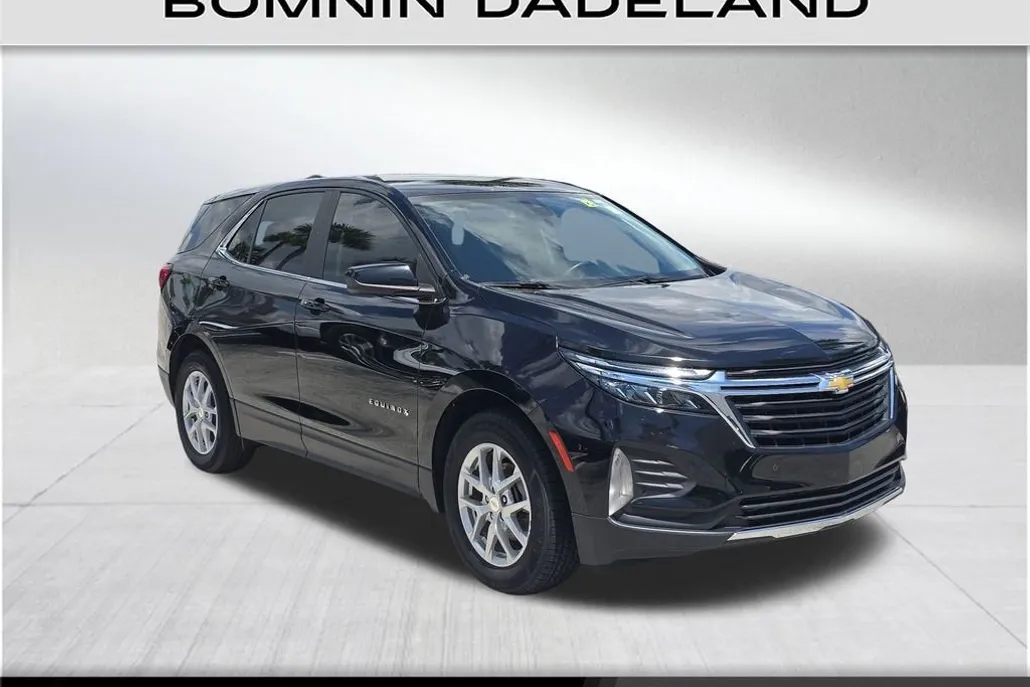 2023 Chevrolet Equinox LT photo 1