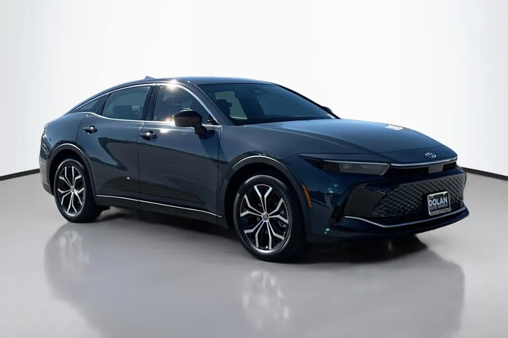2026 Toyota Crown XLE photo 1