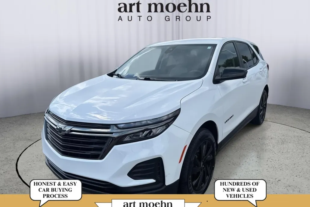 2023 Chevrolet Equinox LS photo 1