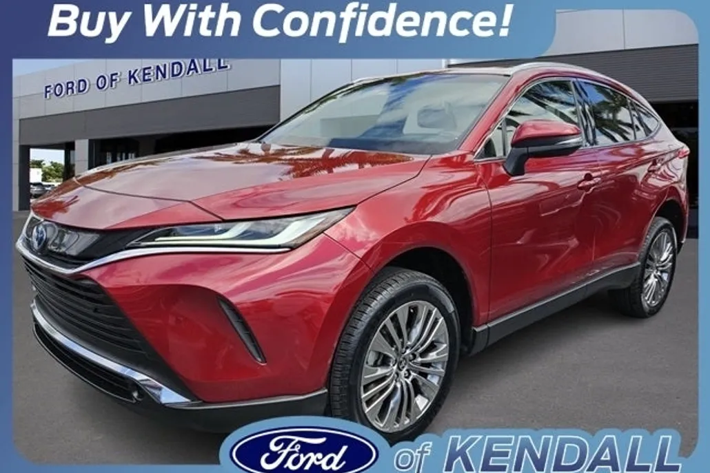 2022 Toyota Venza XLE photo 1