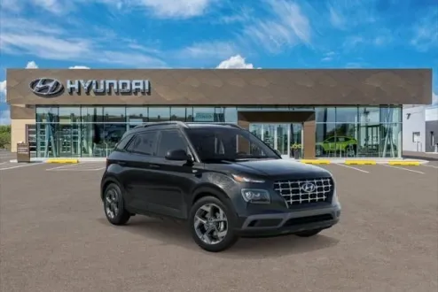2025 Hyundai Venue SEL photo 2