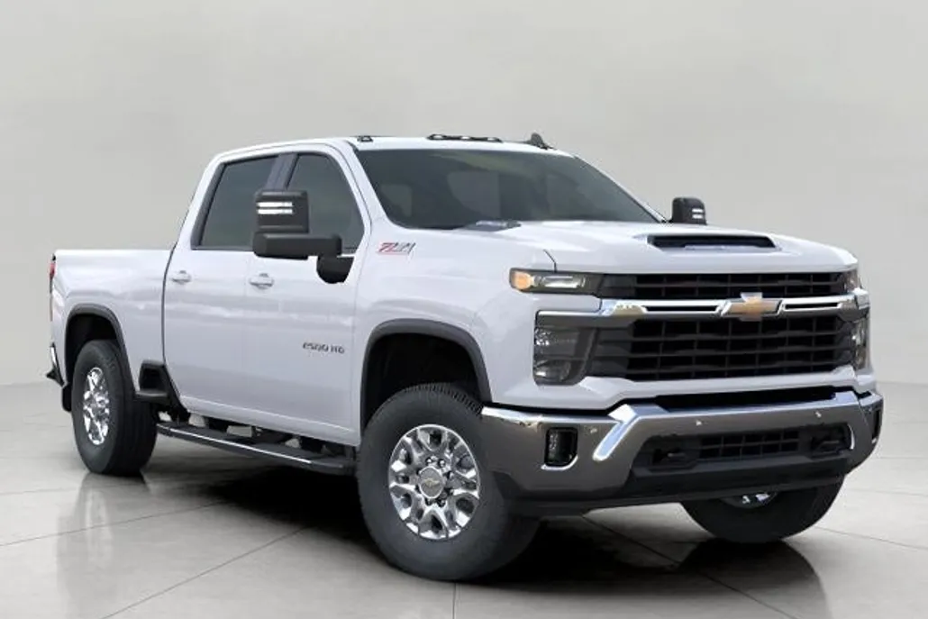 2025 Chevrolet Silverado 3500HD LT photo 1