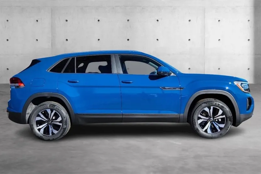 2025 Volkswagen Atlas Cross Sport SE photo 1