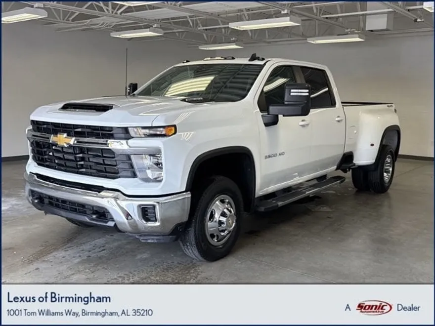 2024 Chevrolet Silverado 3500HD LT photo 1