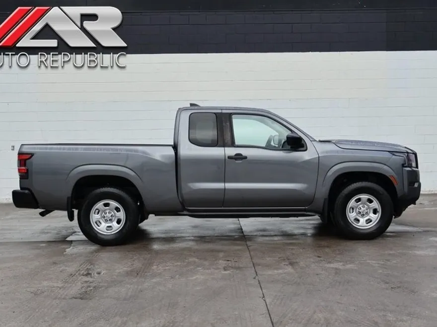 2022 Nissan Frontier S photo 1