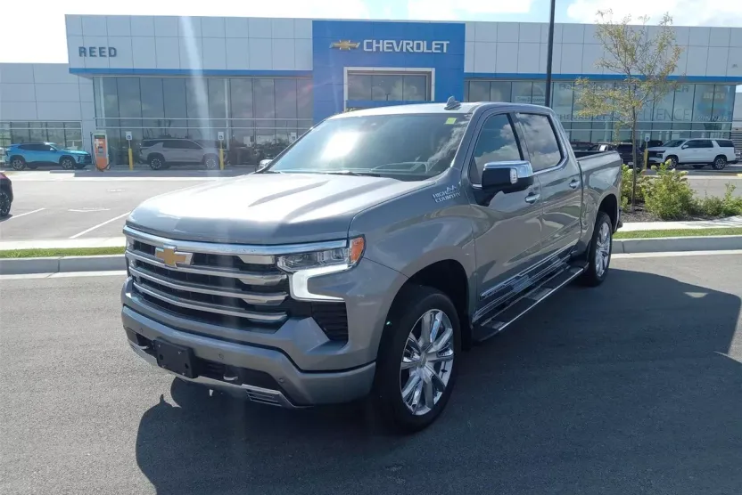2026 Chevrolet Silverado 1500 High Country photo 1
